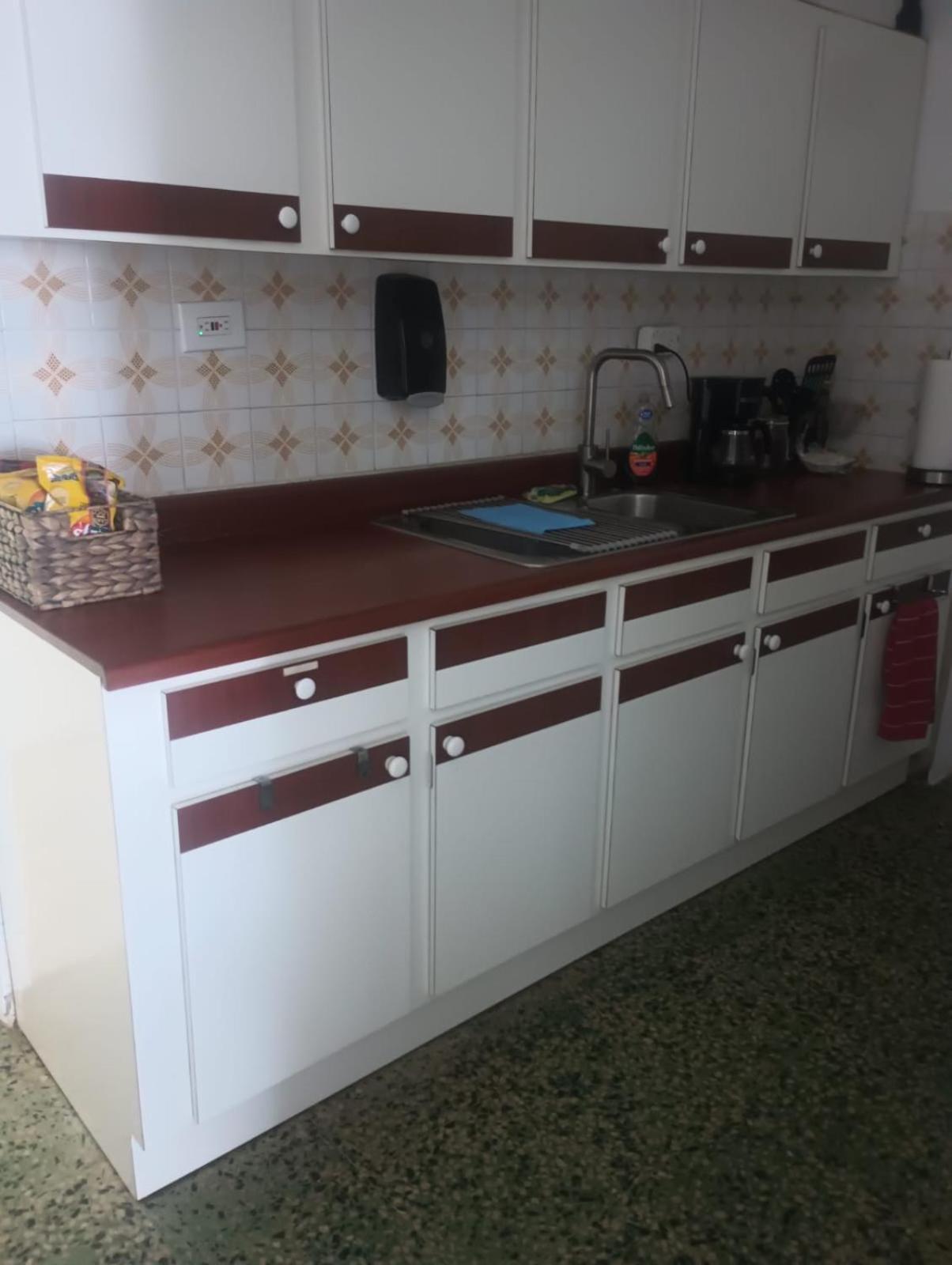 1A - Large Beach House Near Crash Boat Beach أغواديلا المظهر الخارجي الصورة